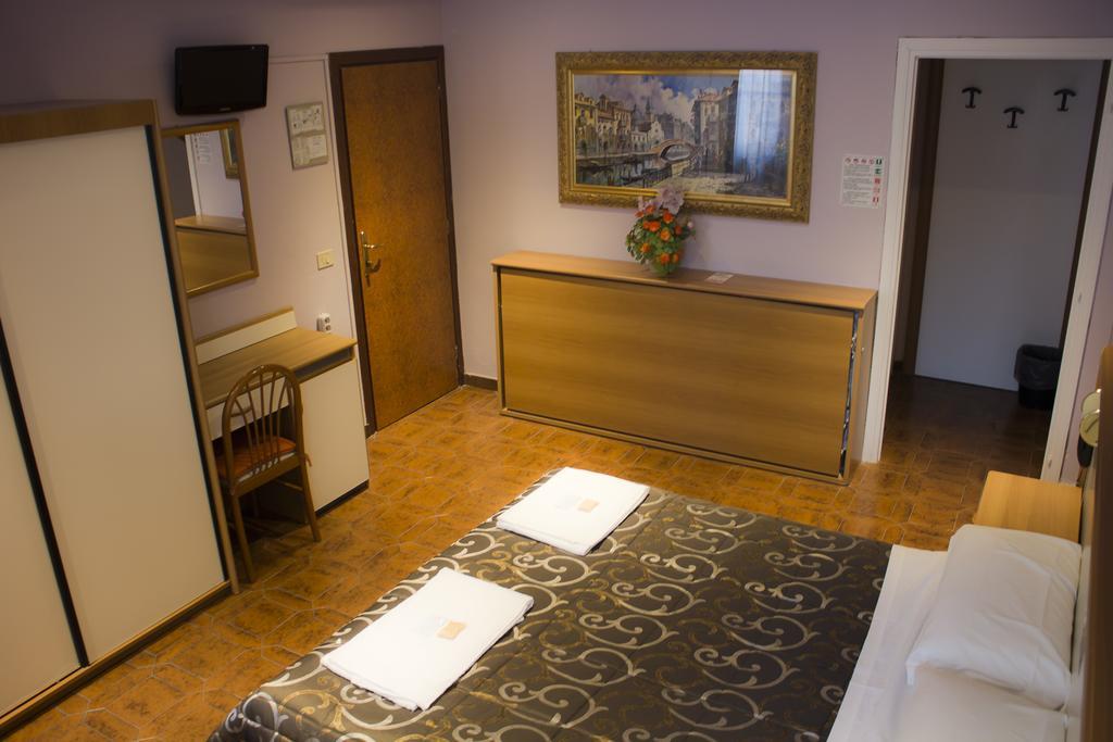 Hotel Saint Lorenz ريجّو إيميليا المظهر الخارجي الصورة